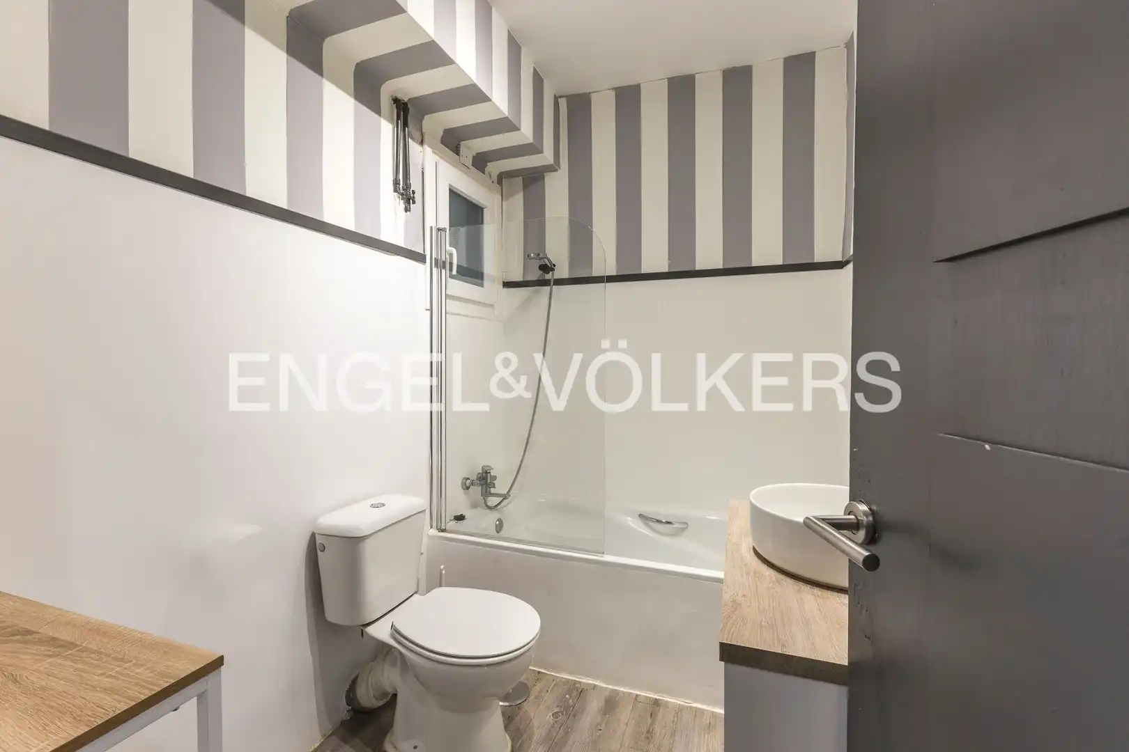 Baño de Piso en venta en Madrid con Aire acondicionado y Calefacción