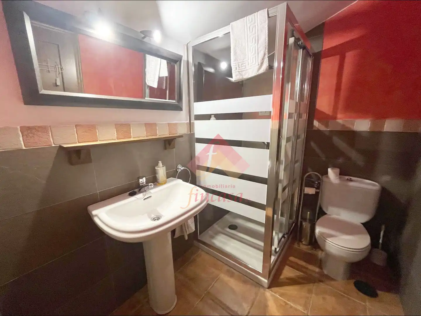 Bathroom of Attic for rent in Ronda  with Air Conditioner, Terrace and Furnished
