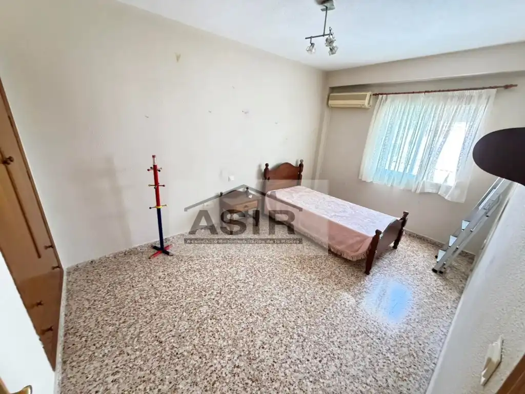 Habitación de Piso en venta en Alzira con Balcón