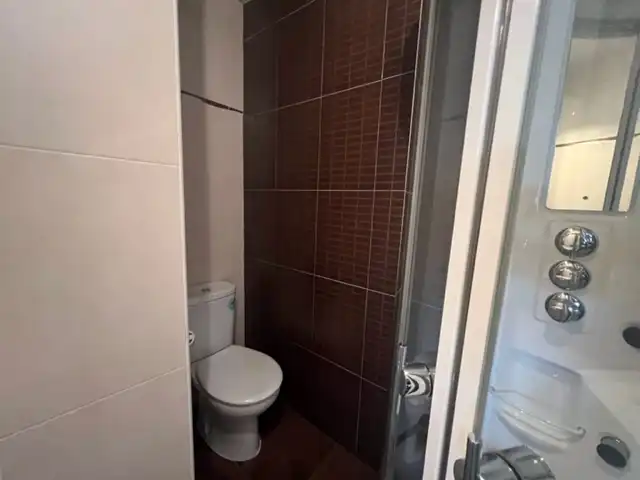 Bathroom of Flat for rent in Puertollano  with Air Conditioner, Heating and Parquet flooring