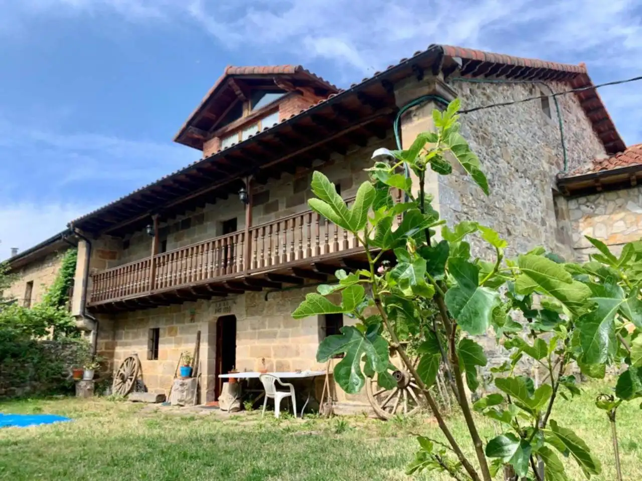 Vista exterior de Casa o chalet en venta en Arija con Calefacción, Jardín privado y Terraza