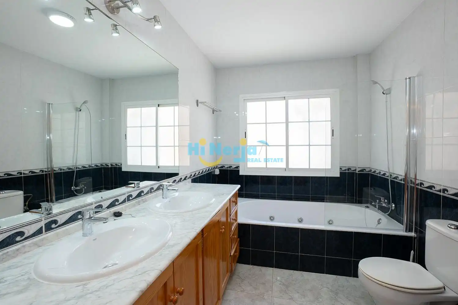 Chalet con piscina en venta en Centro, imagen 9