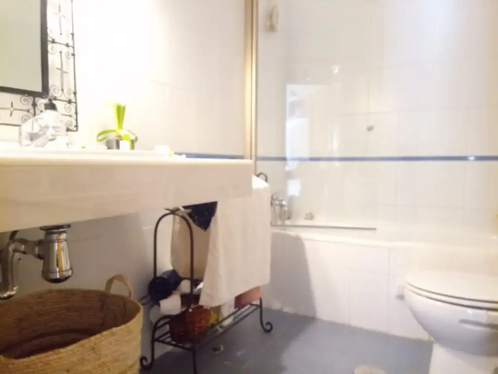 Badezimmer von Wohnung zum Verkauf in Granada