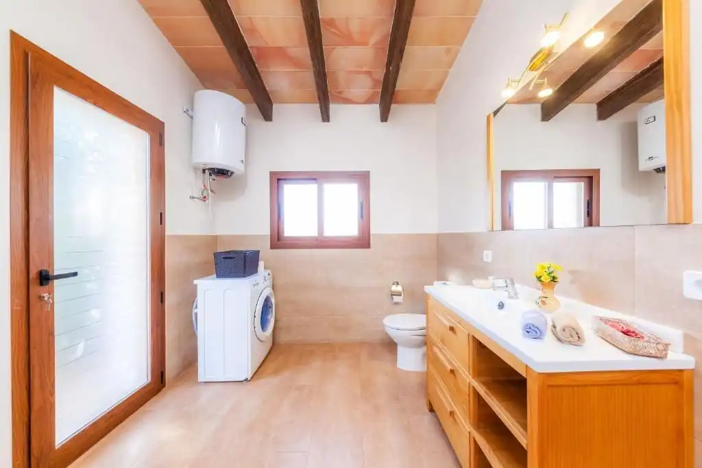Badezimmer von Grundstücke zur Miete in Santanyí