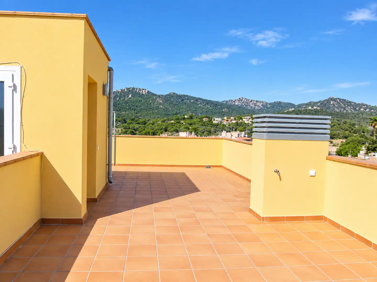 Ático con terraza en venta en Carretera de Girona