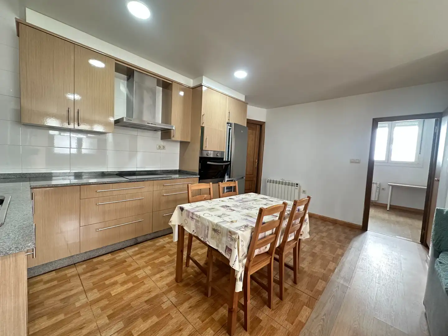Flat for rent in Avenida de Coímbra, Campus Norte - San Caetano