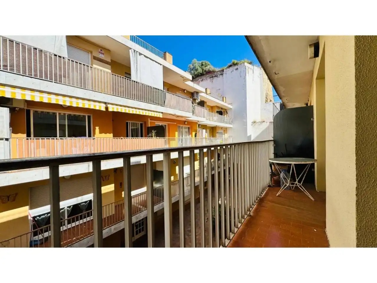 Vista exterior de Pis en venda en Blanes amb Calefacció i Balcó