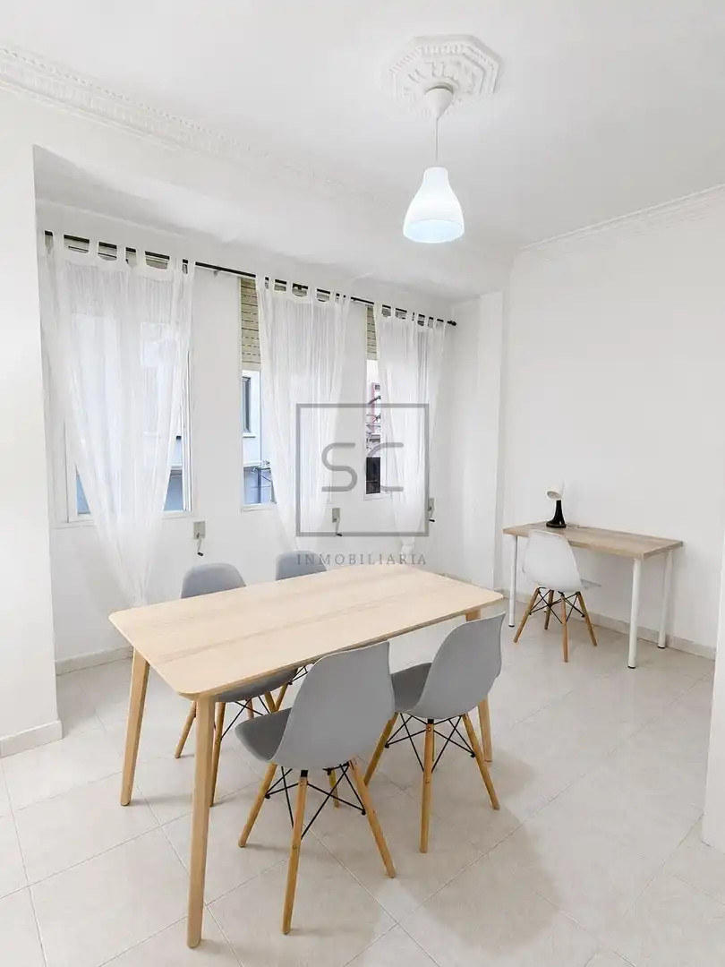 Flat for rent in Plaza de España