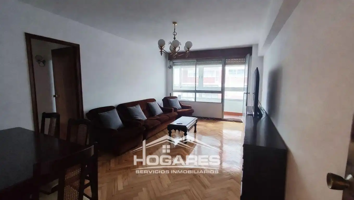 Sala de estar de Piso en venta en Vigo  con Parquet, Trastero y Balcón