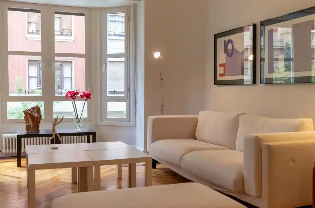 Sala de estar de Apartamento de alquiler en Bilbao  con Aire acondicionado, Amueblado y Horno