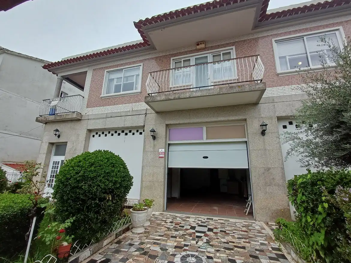 Casa amb terrassa en venda a Avenida do Aeroporto