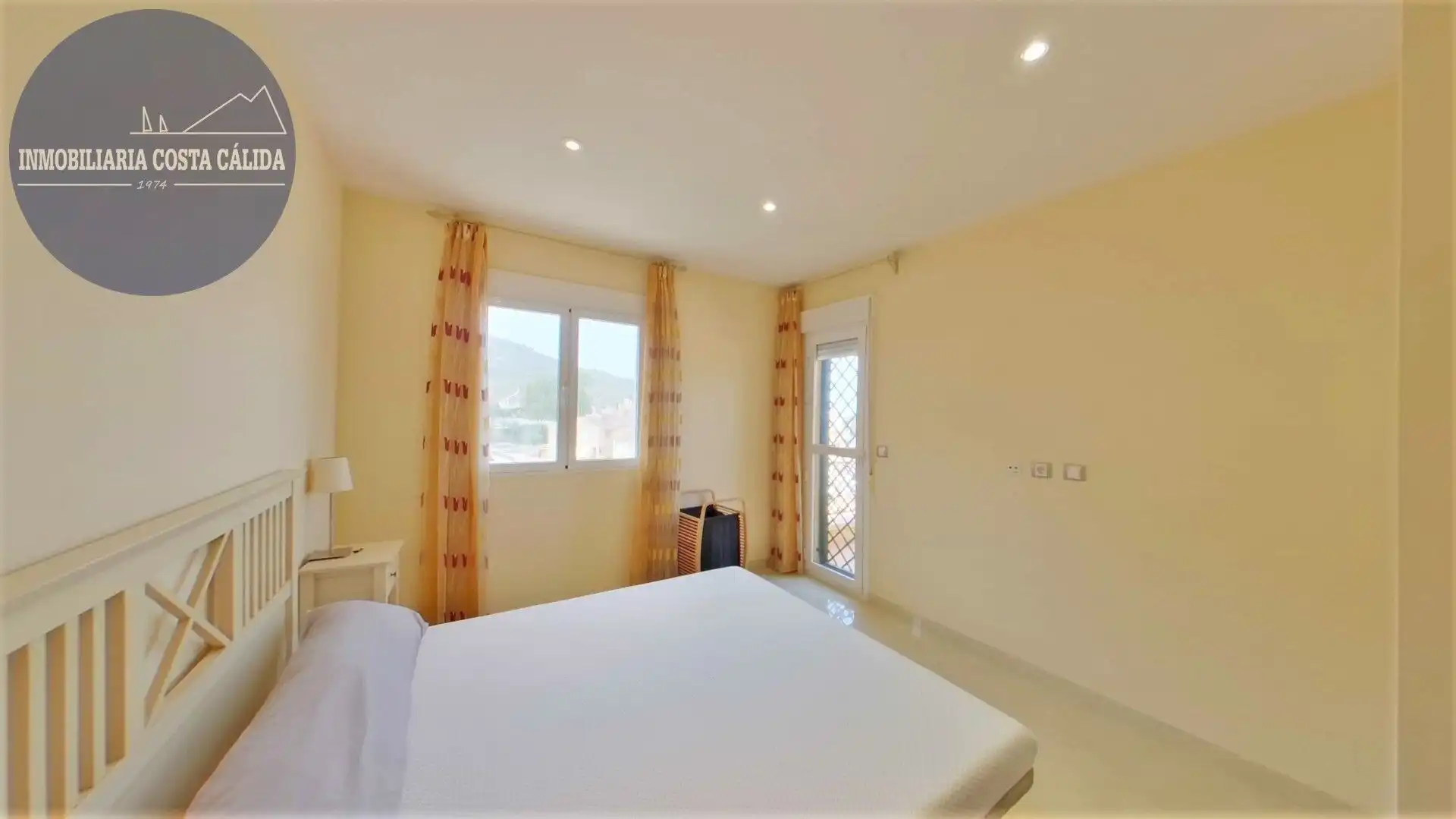 Habitación de Dúplex en venta en Águilas con Aire acondicionado, Calefacción y Jardín privado