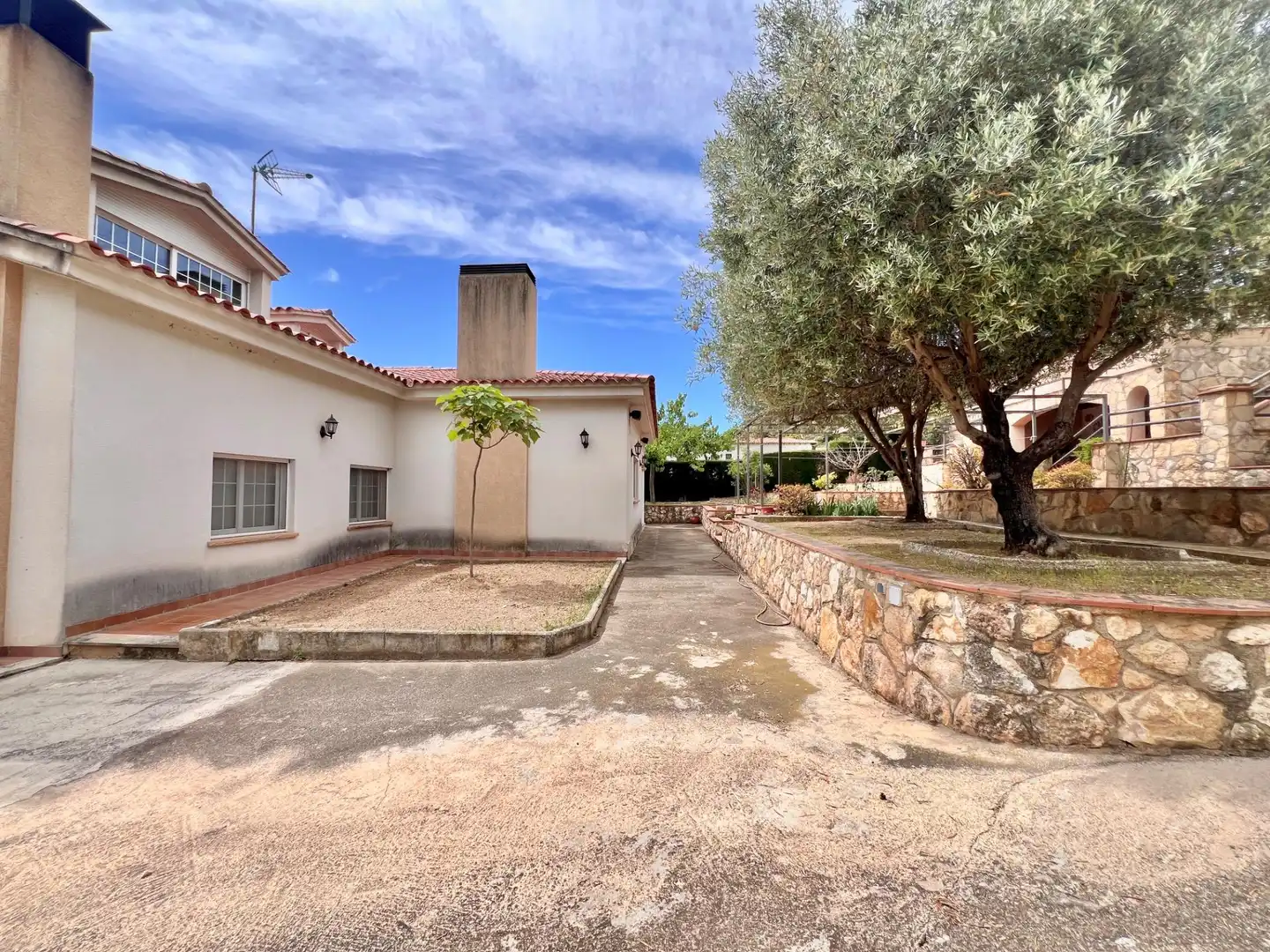 Exterior view of Houses for sale in Vespella de Gaià  with Heating, Terrace and Swimming Pool
