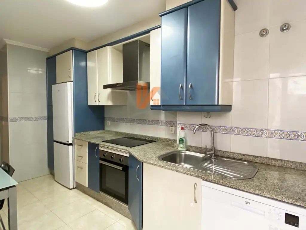 Küche von Wohnung zum Verkauf in Ames mit Ofen