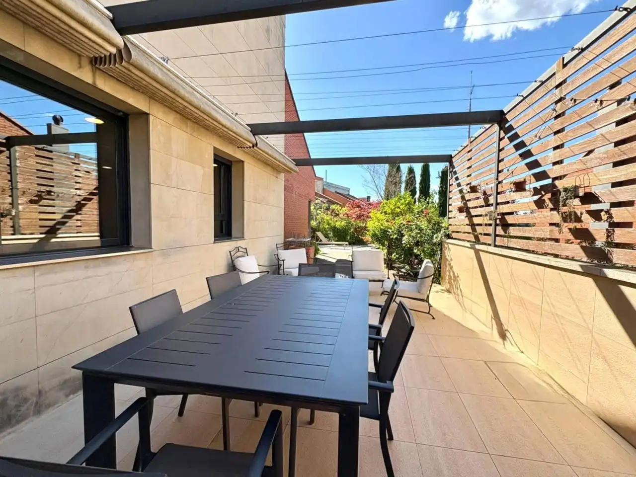 Terrassa de Casa o xalet en venda en Sant Cugat del Vallès amb Aire condicionat, Calefacció i Jardí privat