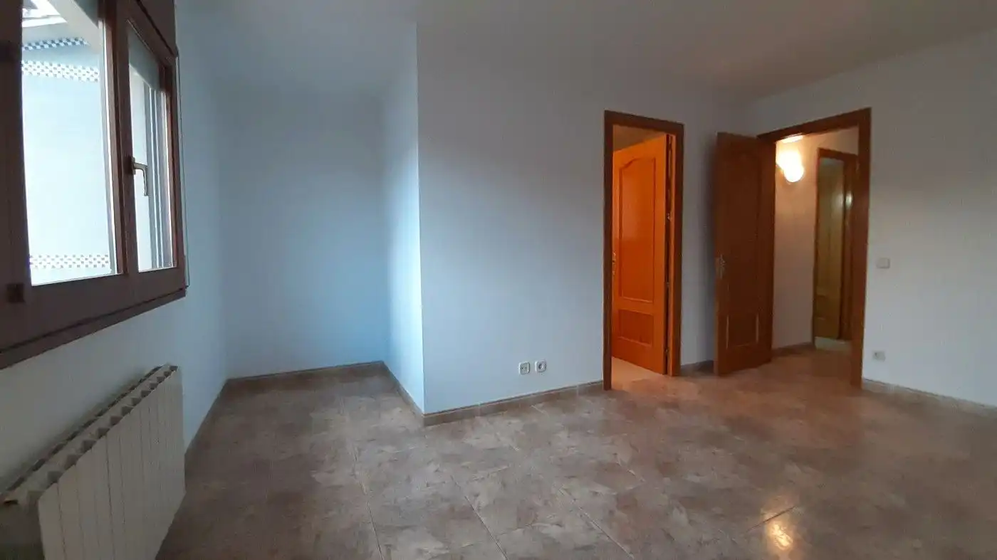 Einfamilien-Reihenhaus zum Verkauf in Moià mit Heizung, Terrasse und Abstellraum