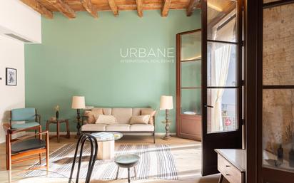 Living room of Flat for sale in  Barcelona Capital  with Air Conditioner, Heating and Parquet flooring