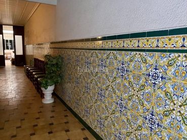 Casa amb balcó en venda a Madrigal
