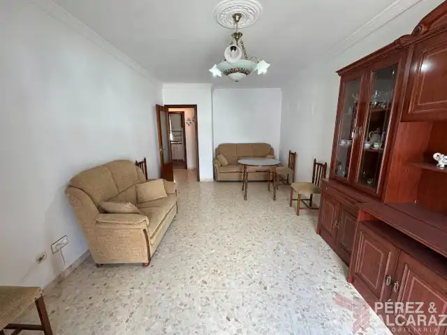 Wohnzimmer von Wohnung zum Verkauf in Palma del Río mit Balkon
