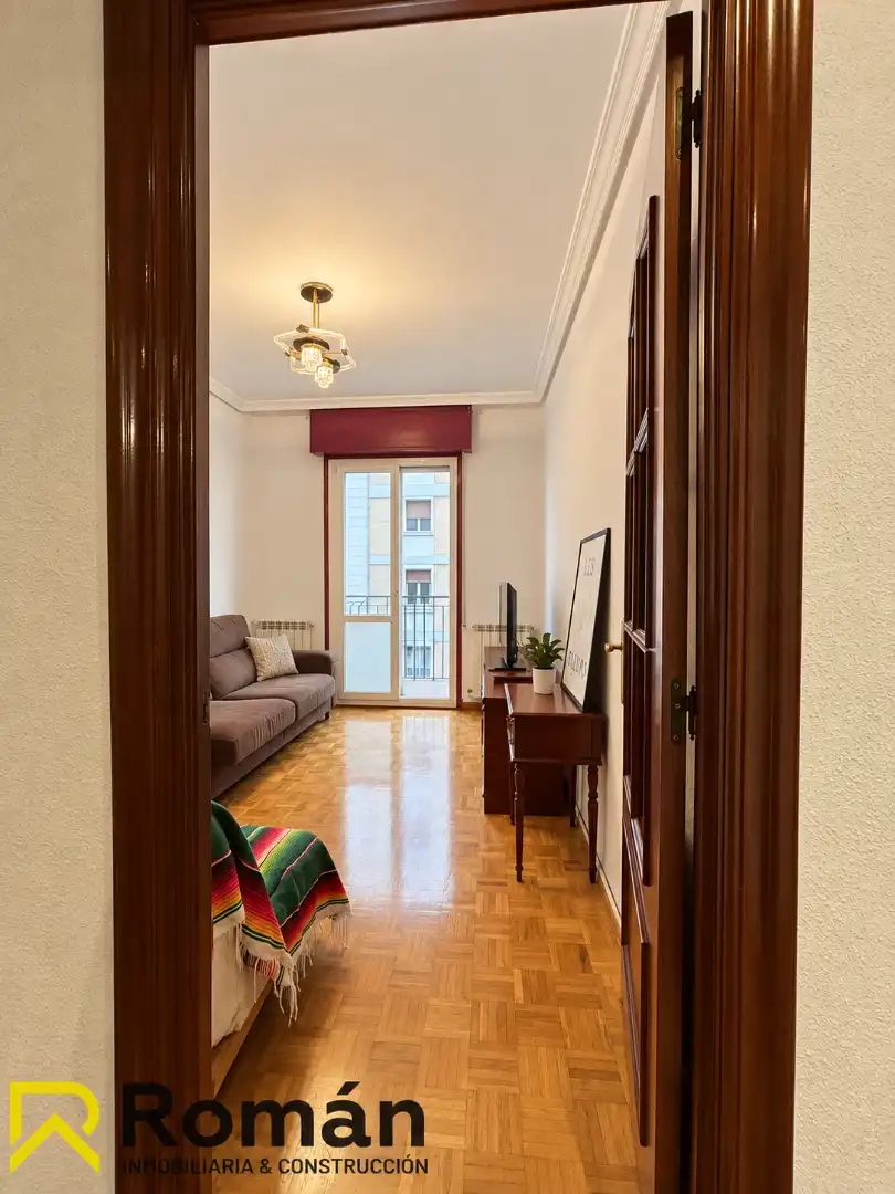Flat with terrace for sale in Calle las Lavanderas 14