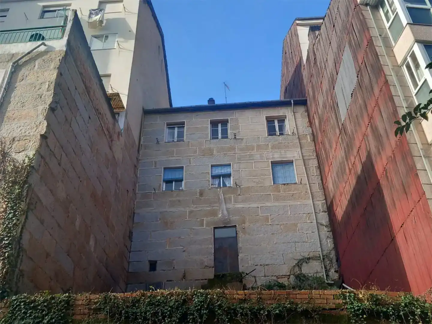 Vista exterior de Casa o xalet en venda en Ourense Capital  amb Balcó
