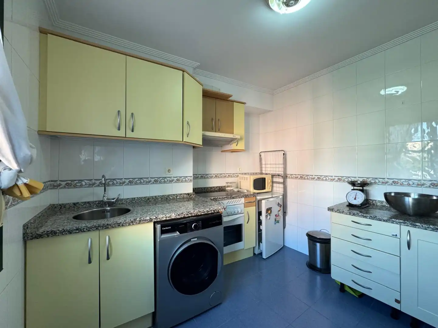 Cocina de Piso en venta en Parres con Calefacción, Jardín privado y Trastero