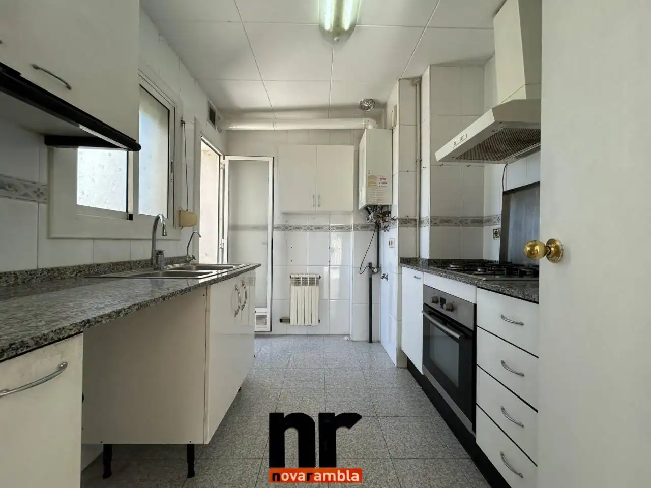 Cuina de Pis en venda en Ripollet amb Aire condicionat, Calefacció i Terrassa