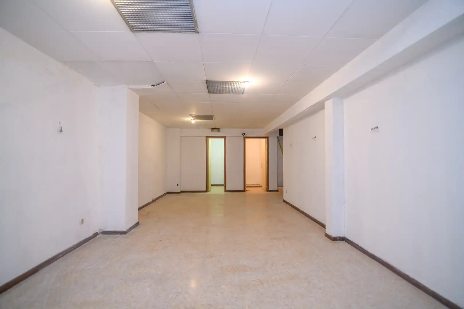 Business premises for sale in Carrer d'Àngel Guimerà, imagen 5