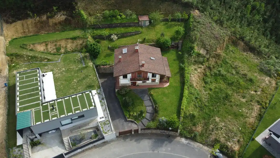 Casa o xalet en venda en Ermua amb Calefacció, Jardí privat i Terrassa