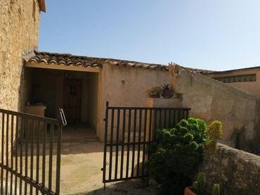 Landhaus mit Pool zum Verkauf in Ariany