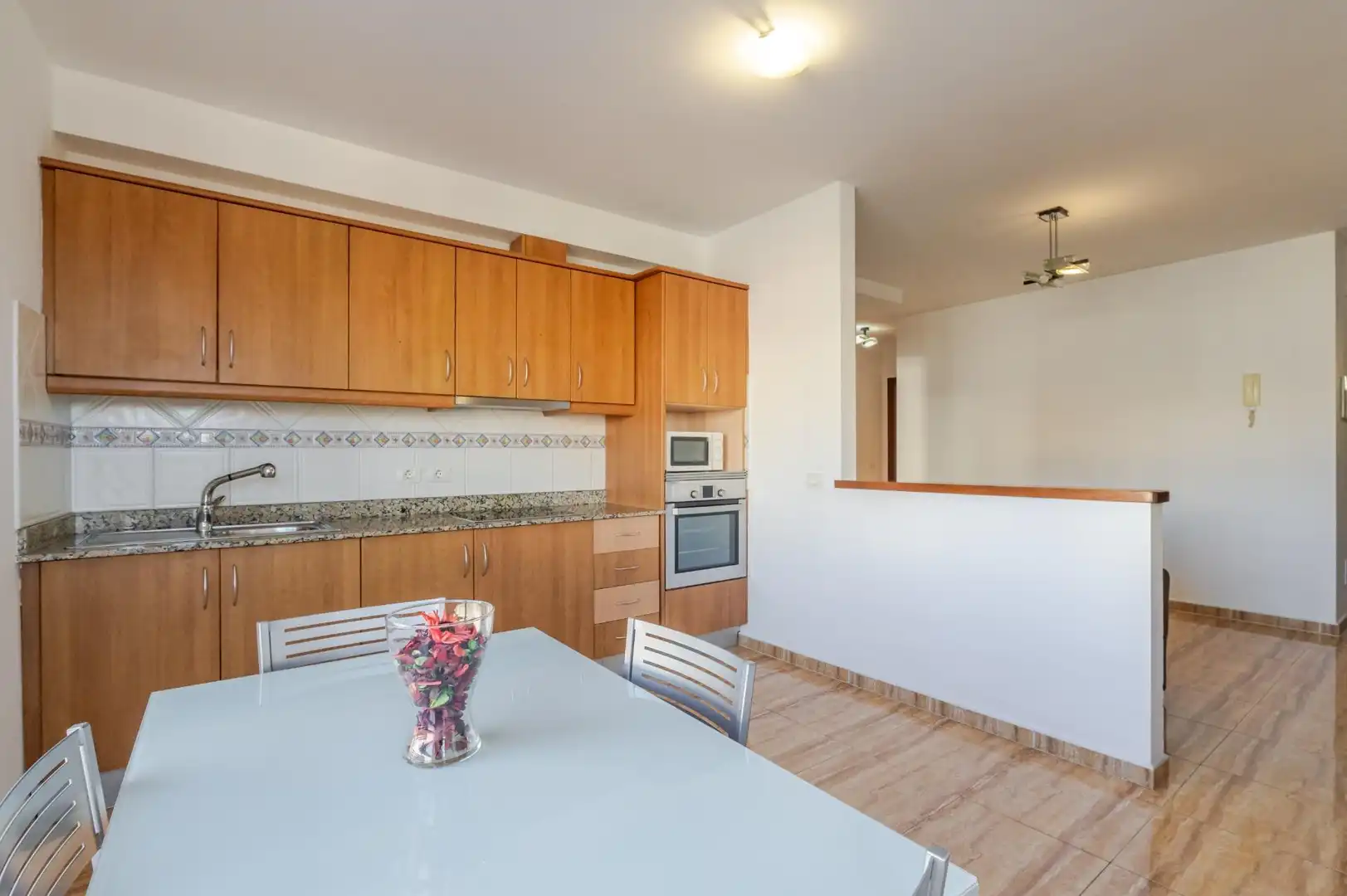 Cocina de Piso en venta en Ingenio con Amueblado