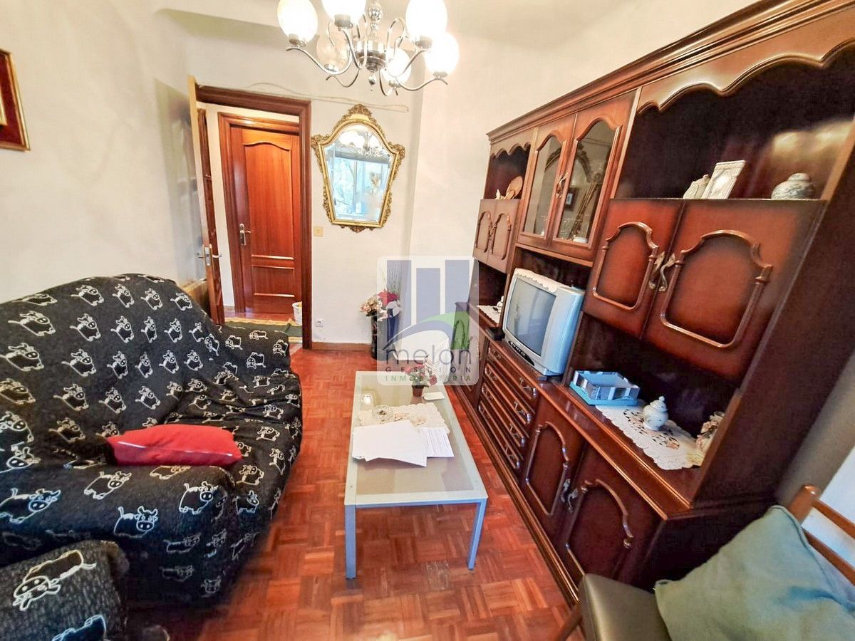 Sala de estar de Piso en venta en Burgos Capital con Trastero
