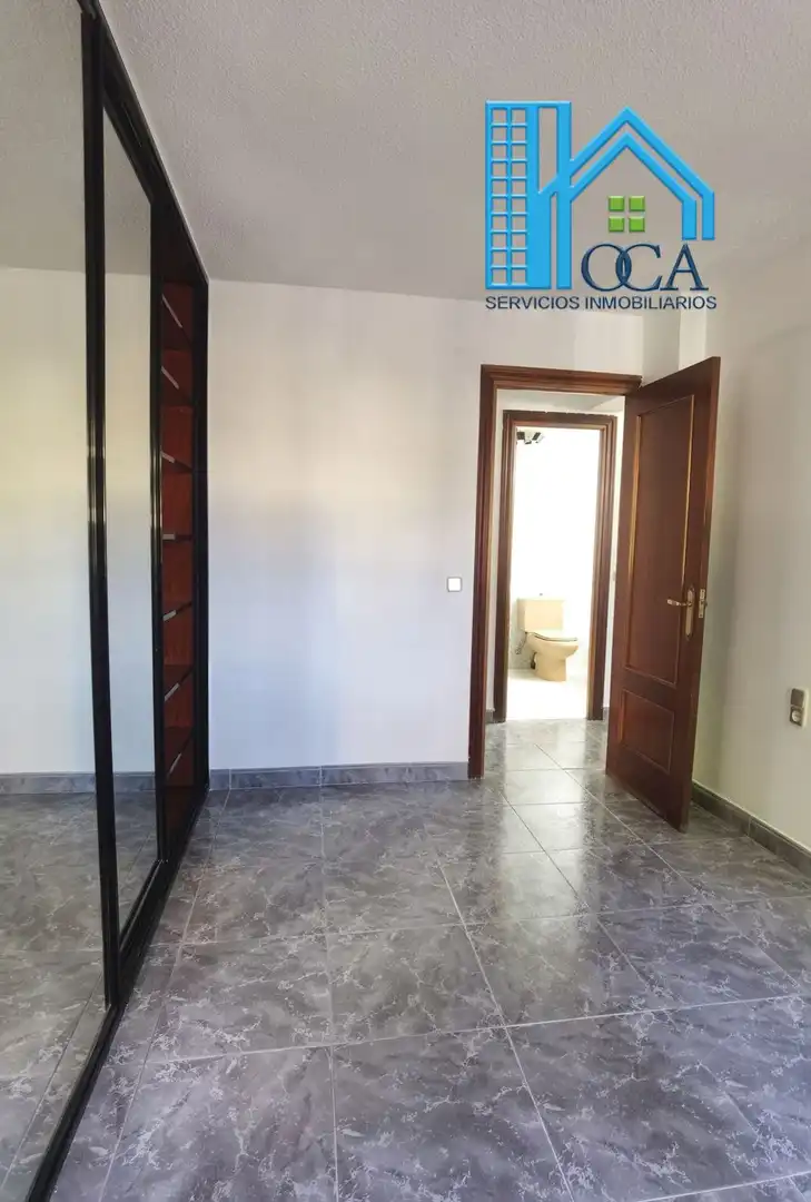 Flat for sale in Calle de los Arrayanes, Aluche