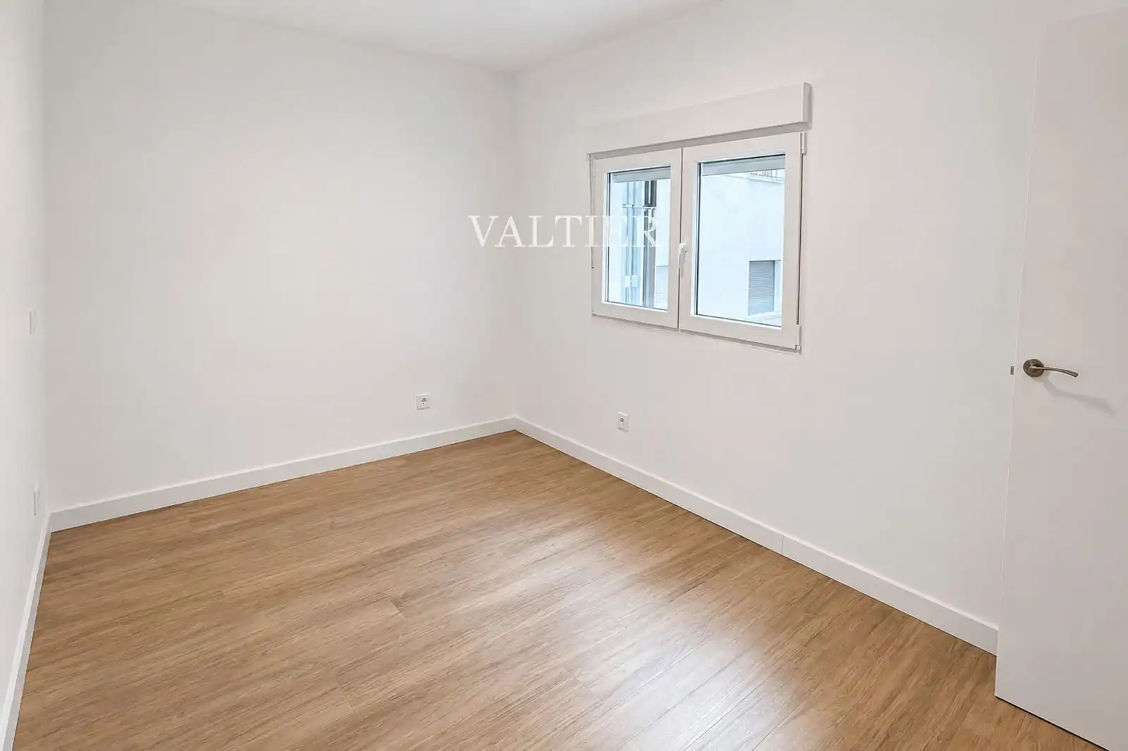 Schlafzimmer von Wohnung zur Miete in Madrid mit Terrasse