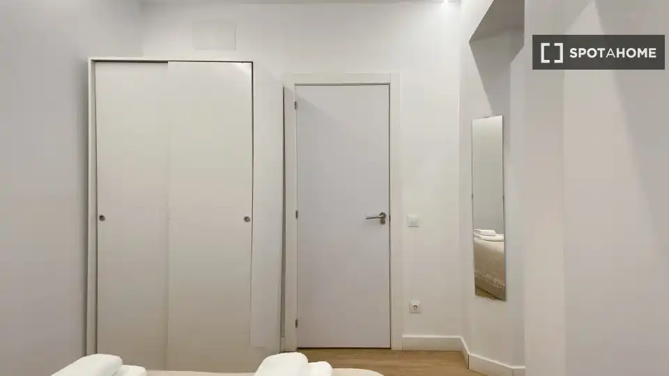 Wohnung zur Miete in Madrid mit Klimaanlage, Heizung und Möbliert