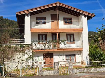 Exterior view of House or chalet for sale in Rasines  with Terrace