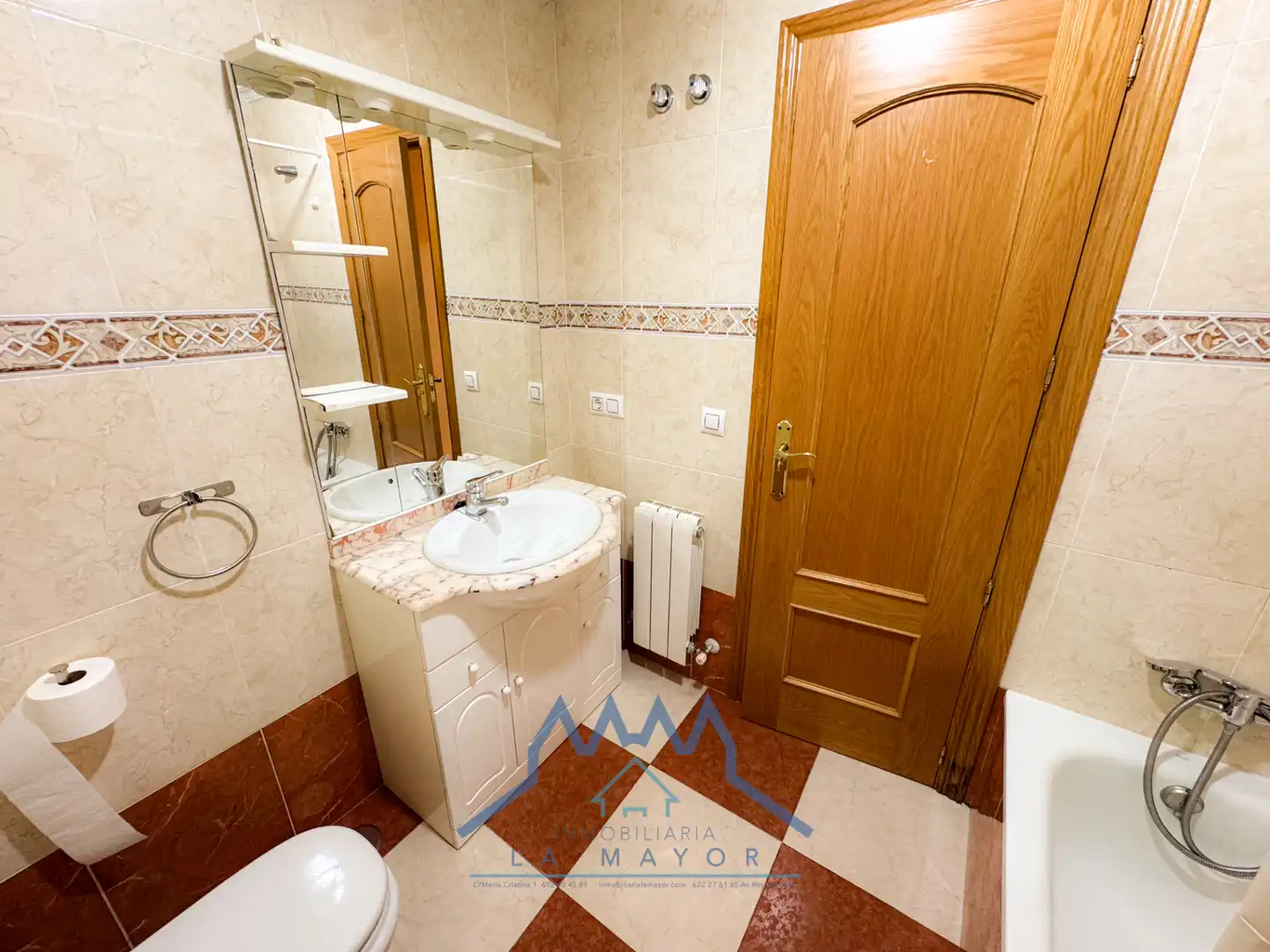 Bathroom of Flat for rent in Ciudad Real  with Air Conditioner, Terrace and Furnished