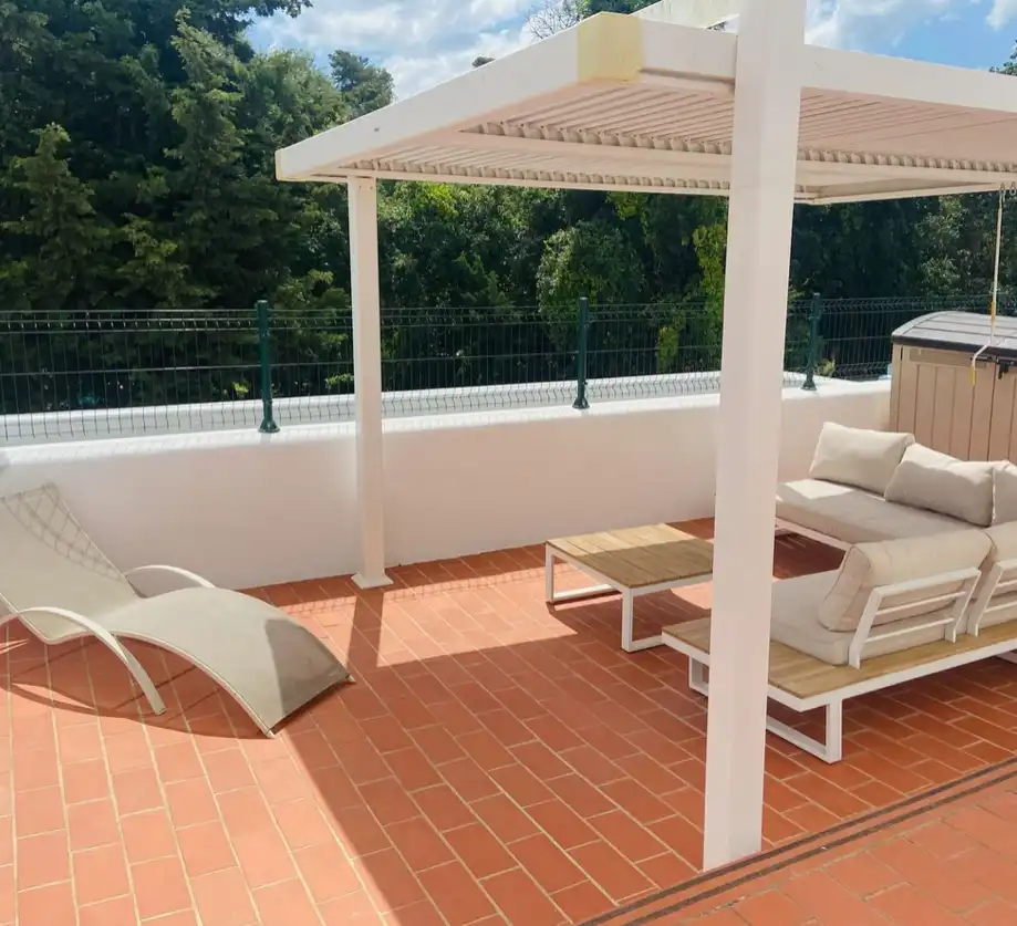 Terrassa de Pis en venda en Sotogrande amb Jardí privat, Traster i Piscina