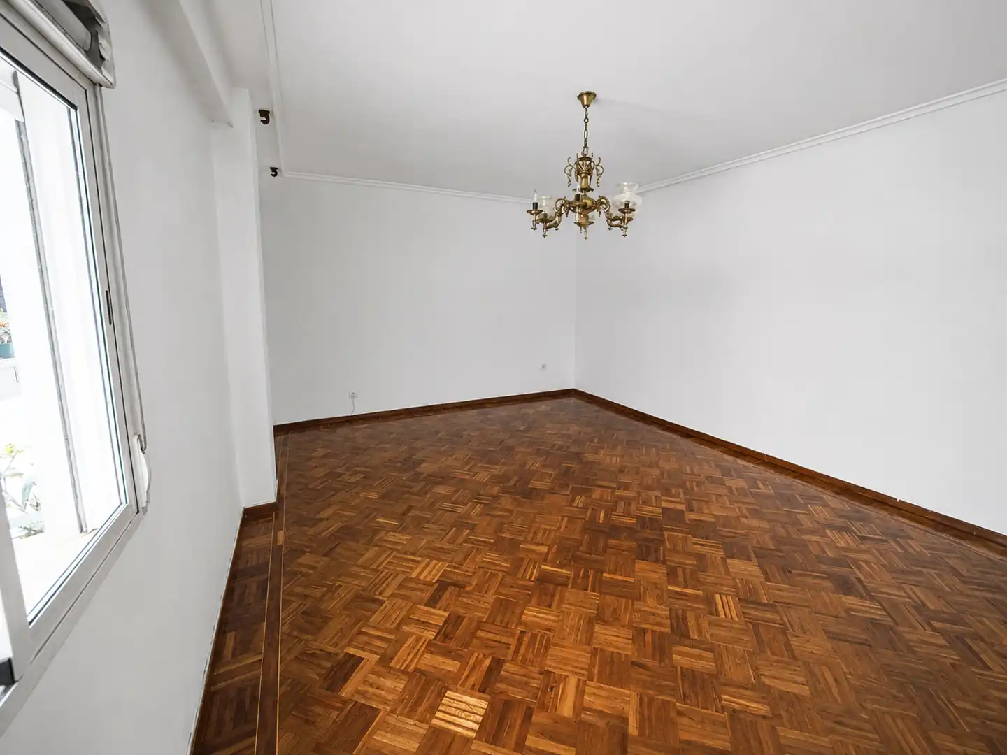 Living room of Flat for sale in Avilés  with Heating, Parquet flooring and Washing machine