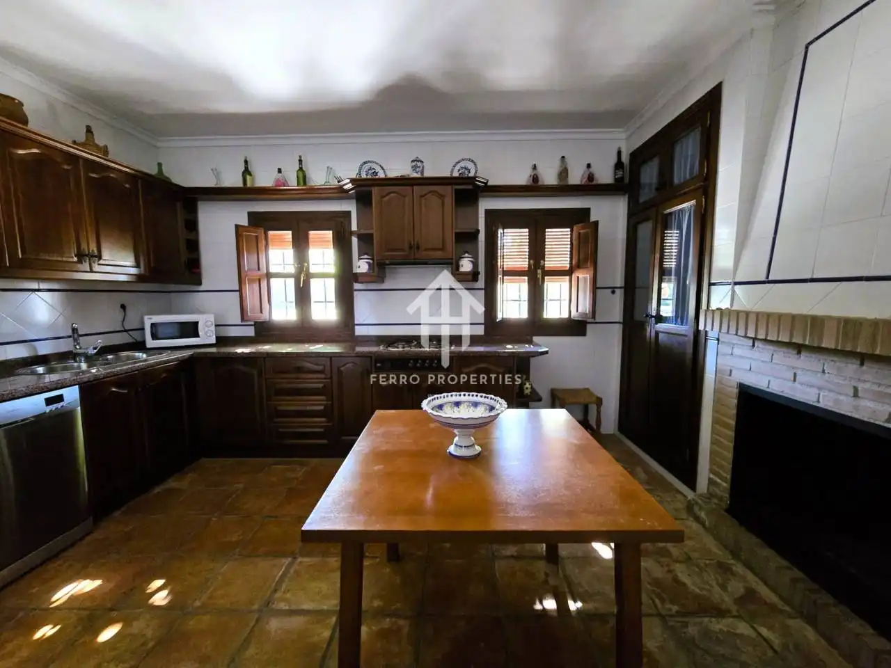 Cocina de Casa o chalet en venta en Salar con Jardín privado, Terraza y Piscina