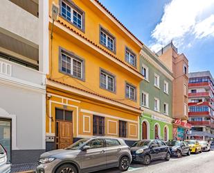 Vista exterior de Casa adosada en venda en Las Palmas de Gran Canaria amb Terrassa i Traster