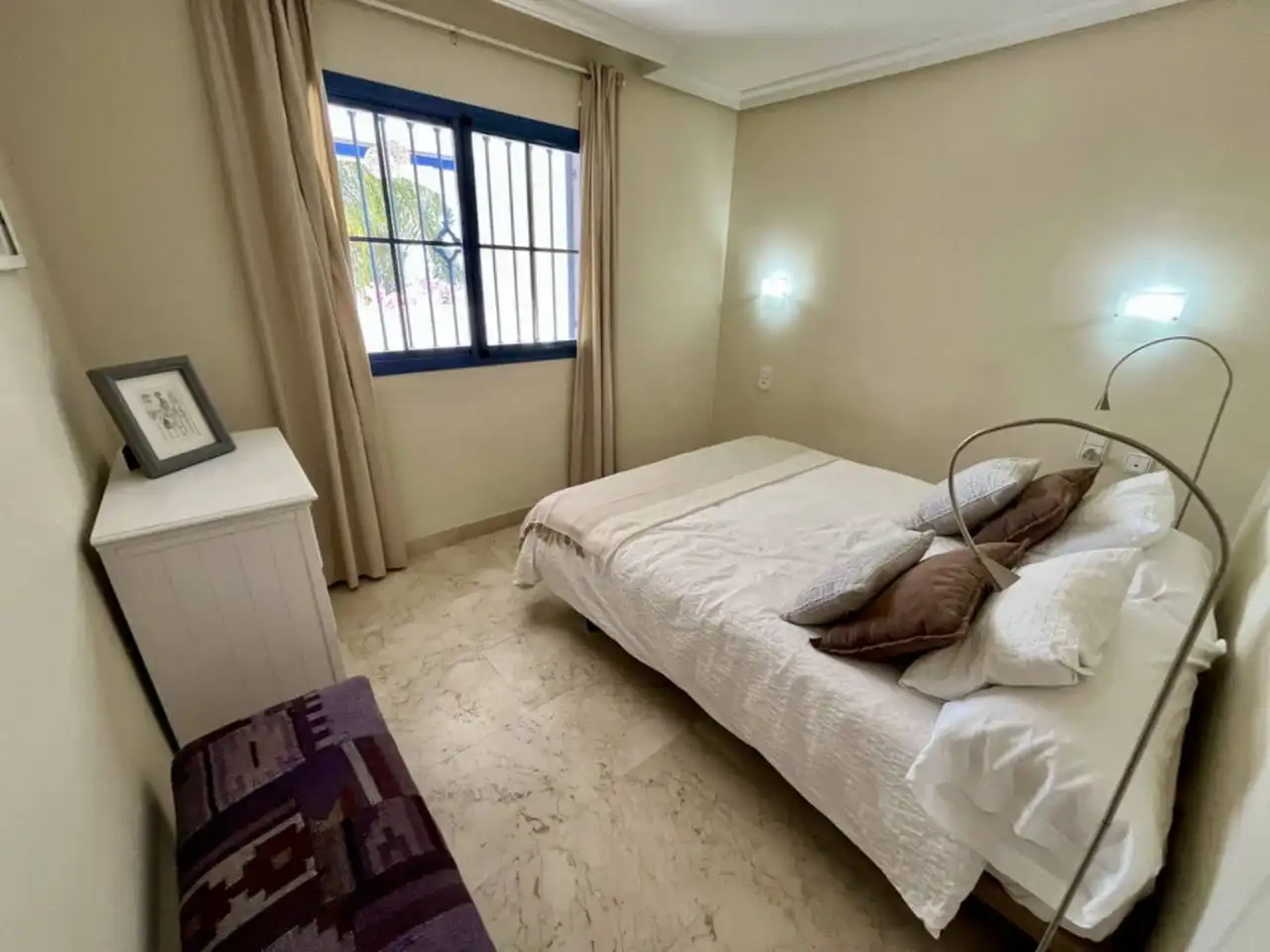 Schlafzimmer von Wohnungen zum Verkauf in Almuñécar mit Klimaanlage, Terrasse und Abstellraum