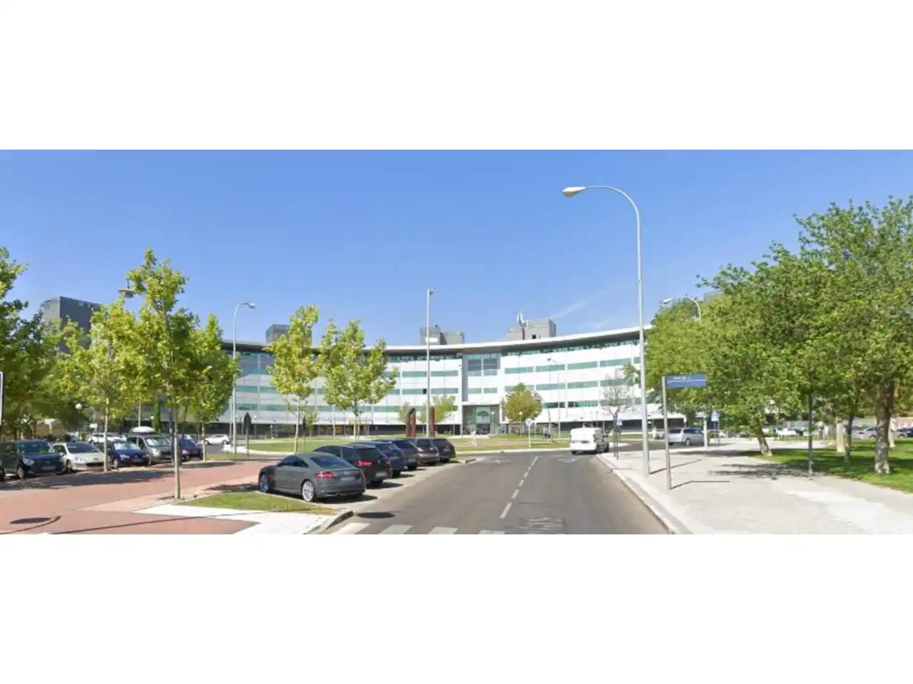 Vista exterior de Oficina de lloguer en Tres Cantos amb Aire condicionat, Calefacció i Alarma