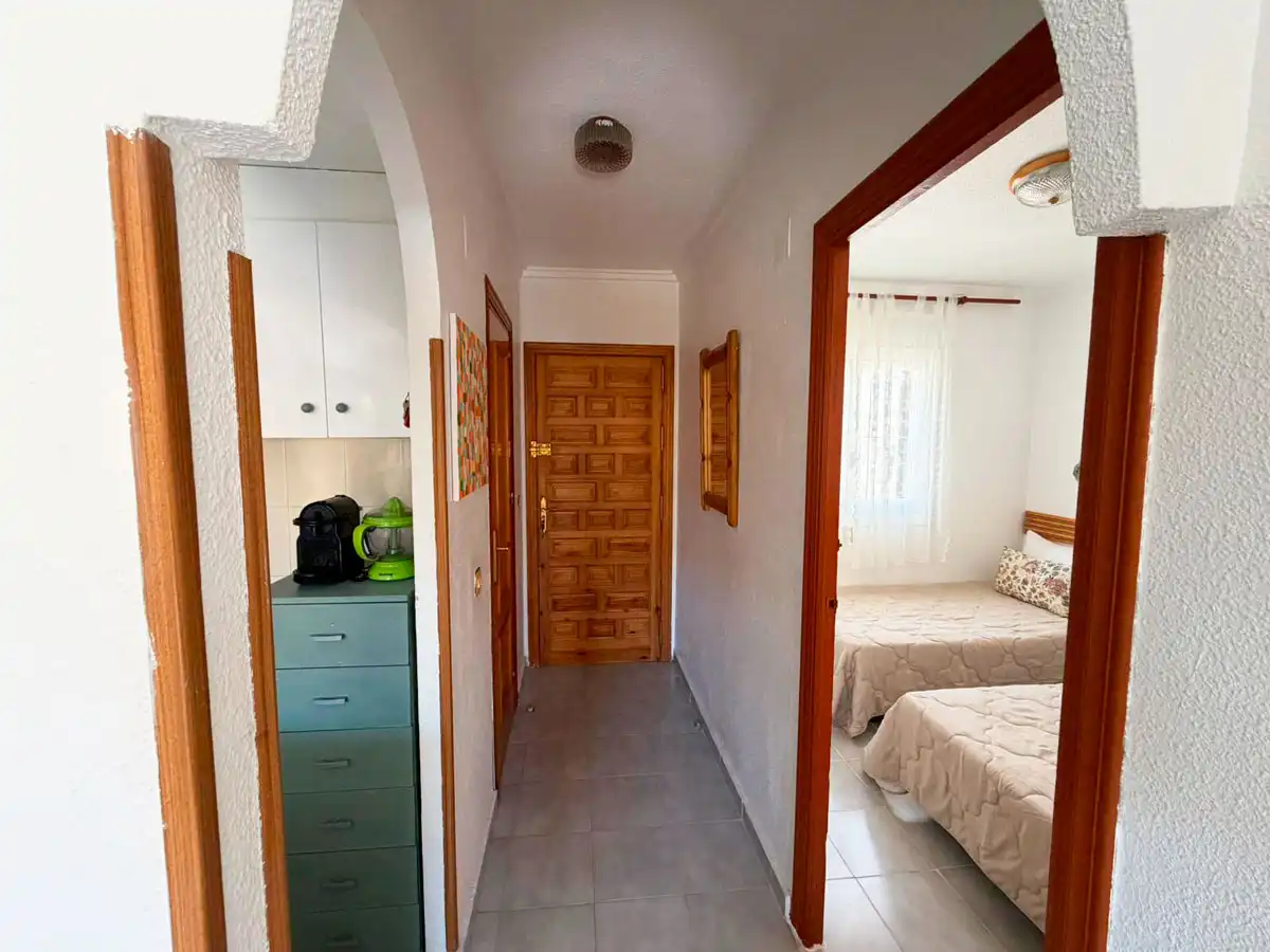 Piso en venta en Torrevieja con Terraza, Amueblado y Horno