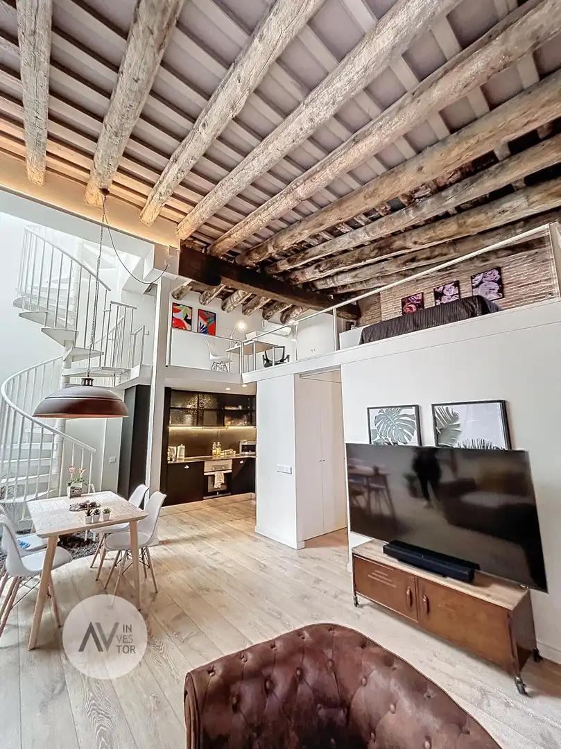 Wohnzimmer von Dachboden zum Verkauf in Barcelona mit Klimaanlage, Heizung und Terrasse
