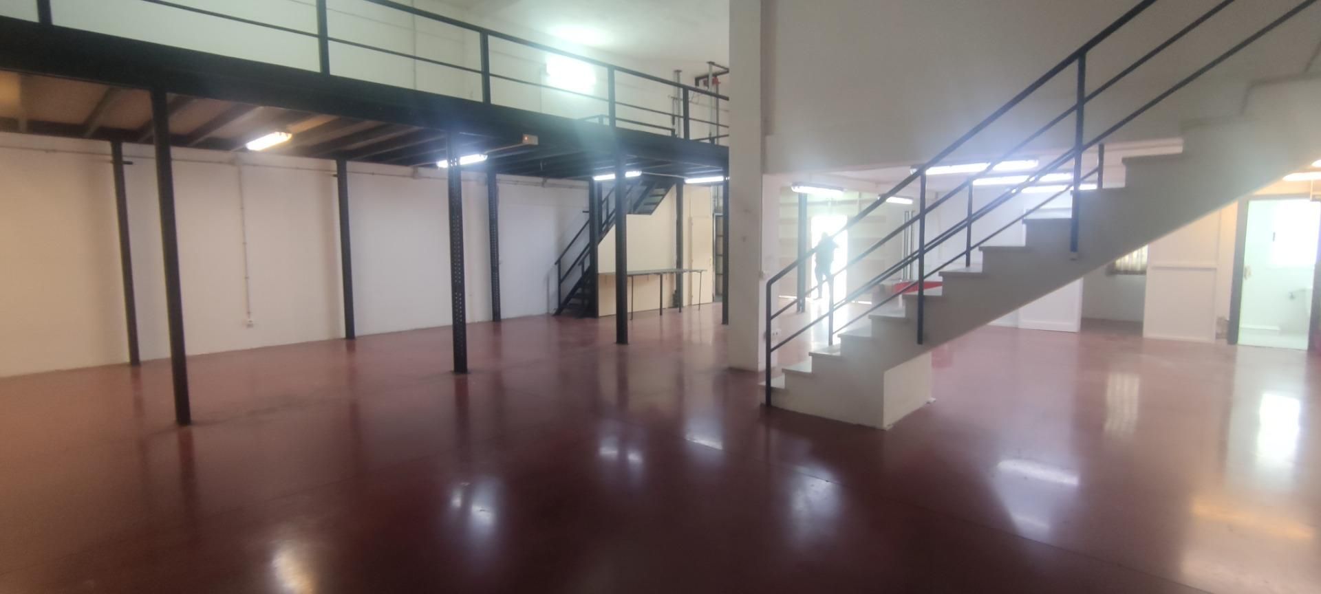 Nave industrial de alquiler en  Sevilla Capital