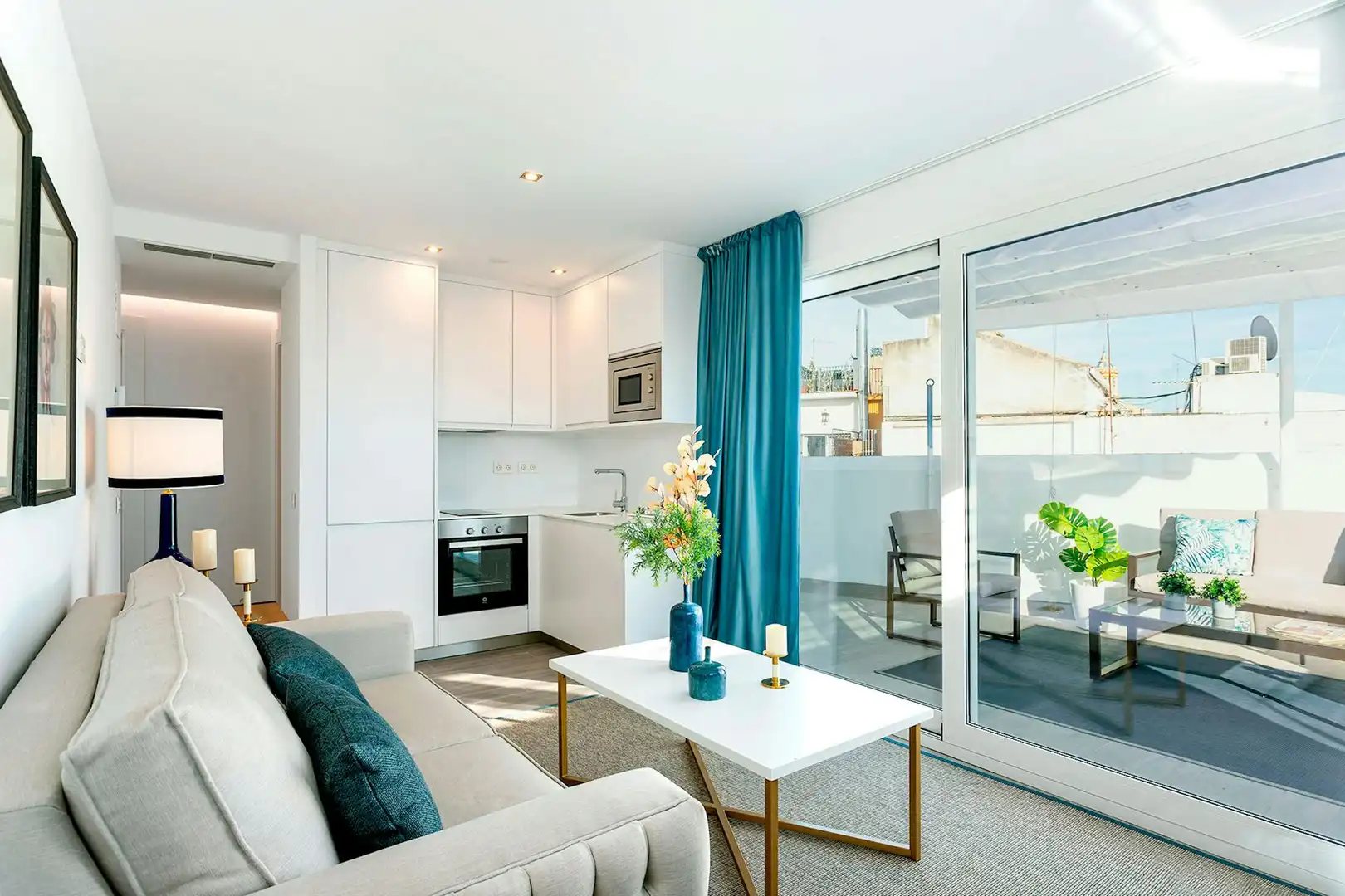 Wohnzimmer von Wohnung zur Miete in Sevilla mit Klimaanlage, Heizung und Waschmaschine