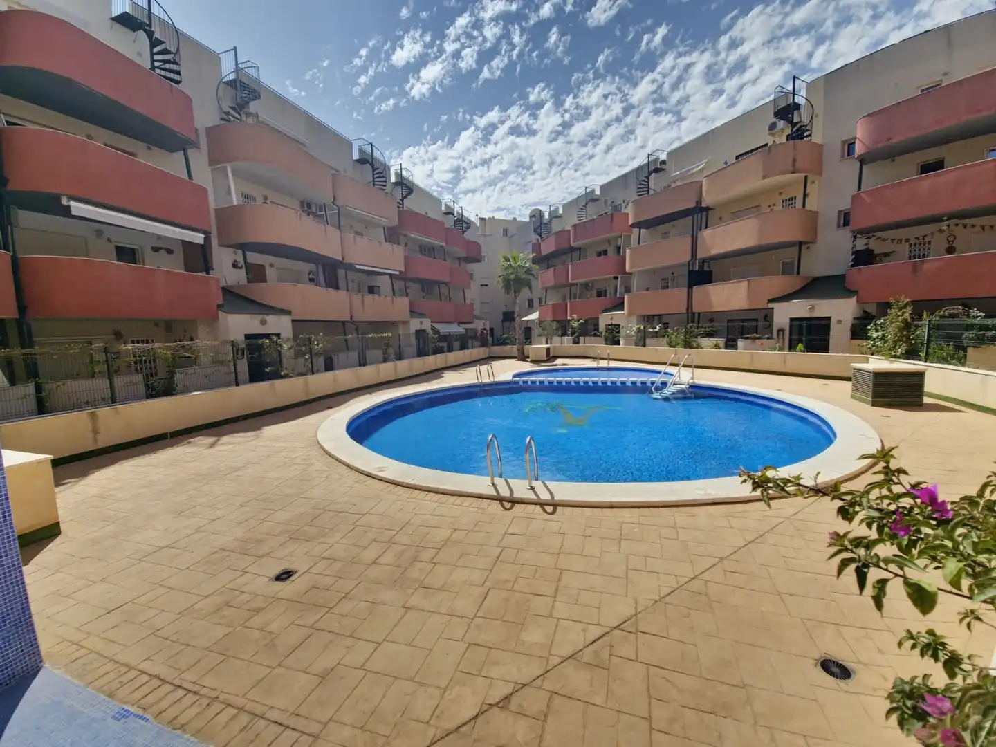 Piscina de Apartamento de alquiler en Almoradí con Calefacción, Terraza y Trastero