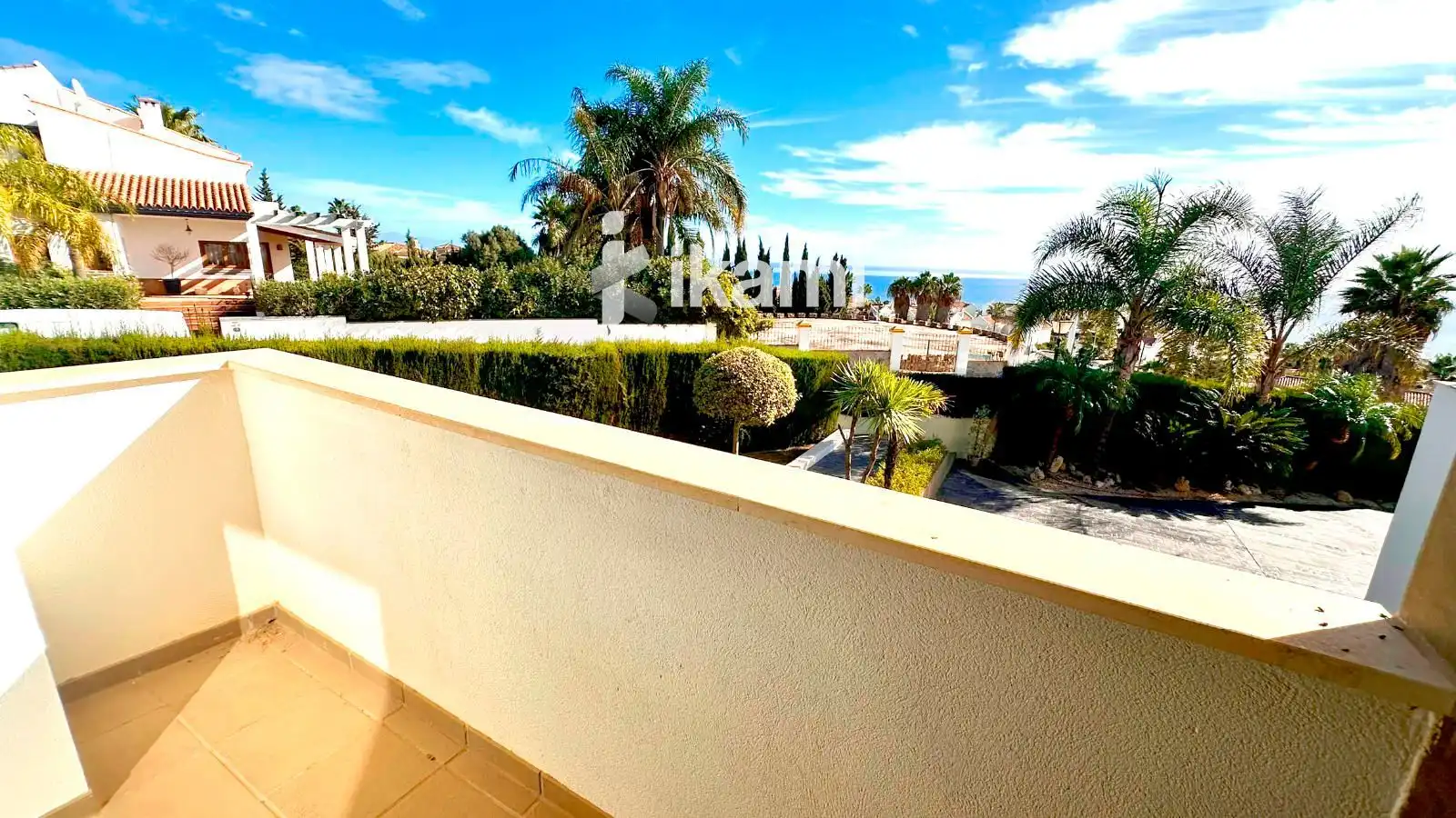 Vista exterior de Casa o chalet en venta en La Alcaidesa con Aire acondicionado, Calefacción y Terraza