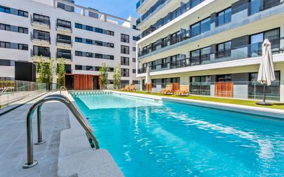 Swimming pool of Flat to rent in  Barcelona Capital  with Furnished, Oven and Washing machine